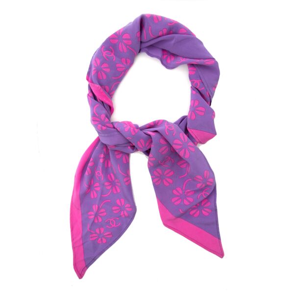 shop your secondhand luxury bag online at the best price Chanel Purple and Pink Silk Foulard