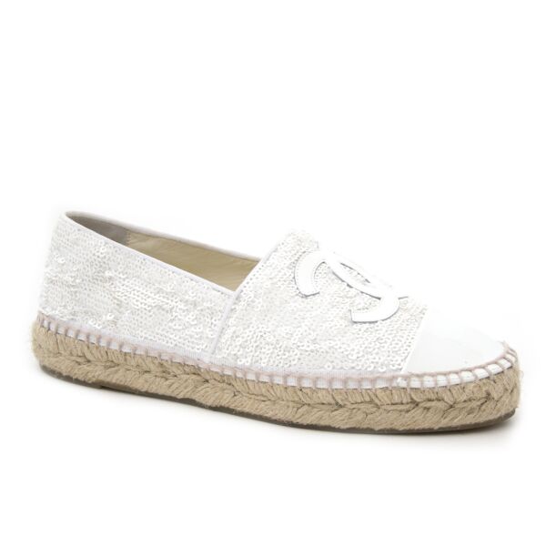 Bent u opzoek naar een Chanel White Pailette Espadrilles - Size:36?