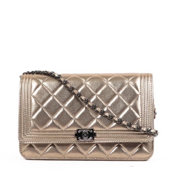 shop authentic second hand chanel classic wallet on chain by labellov knokke, labellov brussels and labellov antwerp