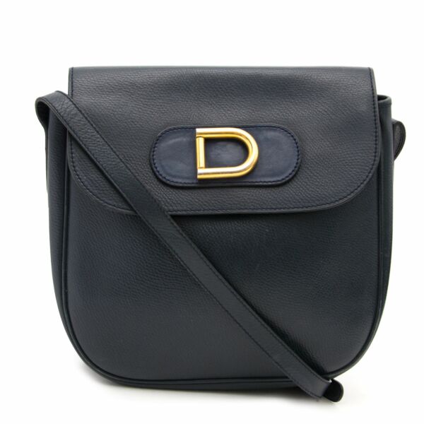 Are you looking for a Delvaux Dark Blue Shoulder Bag? Buy yours at Labellov online consignment store.