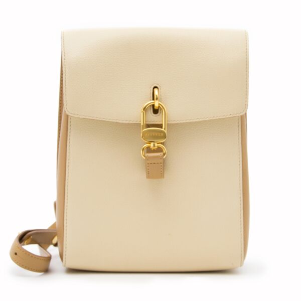 Buy your authentic preloved Delvaux 'Rubis' Jumping Ivoire for the best price on Labellov