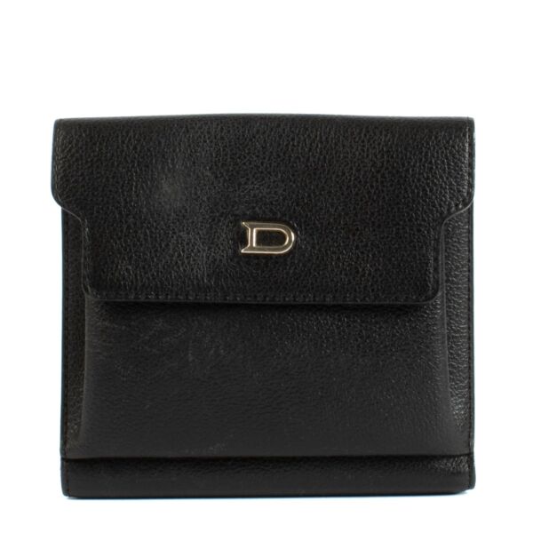 Shop safe online at Labellov in Antwerp, Brussels and Knokke this 100% authentic second hand Delvaux Black Leather Wallet