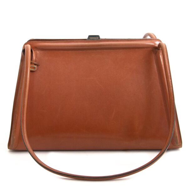 Delvaux Vintage Cognac Shoulder Bag now for sale at labellov vintage fashion webshop belgium