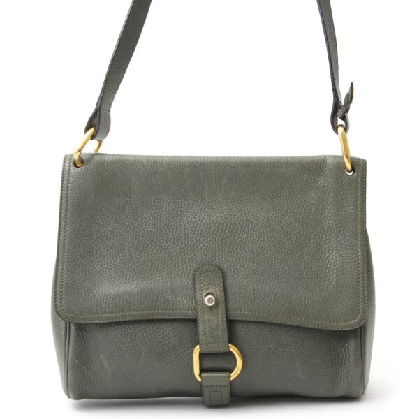 Koop en verkoop uw Delvaux Khaki Green Shoulder Bag.
