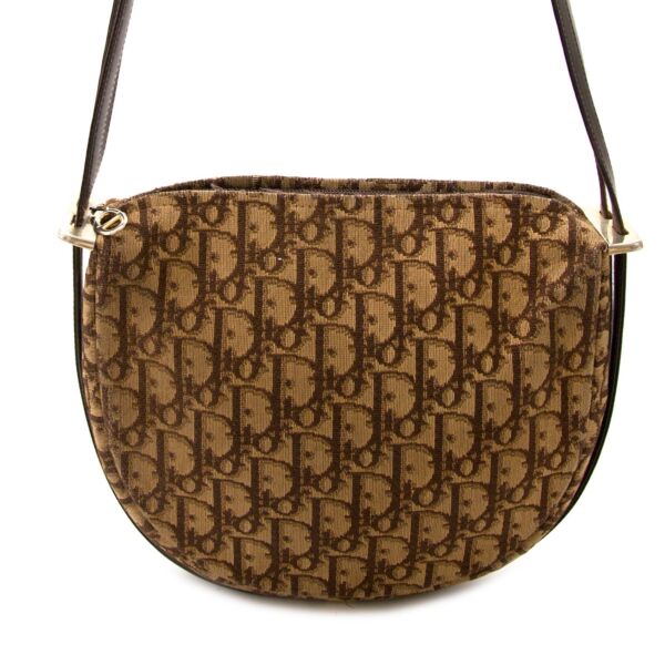 Achète des sacs authéntiques de Dior monogram à Labellov webshop de mode Belgique
