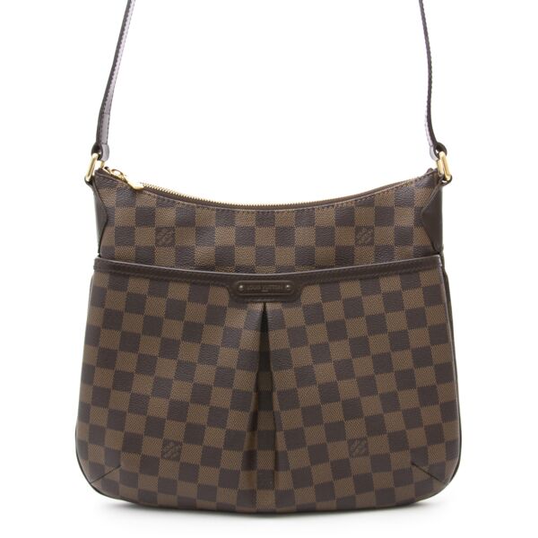 Vintage Louis Vuitton canvas bag for the best price at Labellov webshop. Safe and secure online shopping with 100% authenticity. Vintage Louis Vuitton canvas sac à main pour le meilleur prix.