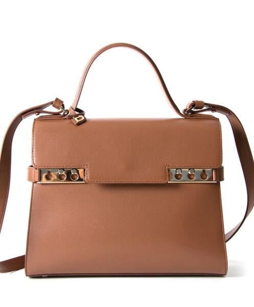 Secondemain Delvaux Tempete Bag Natural. Buy authentic secondhand Louis Vuitton bags at the right price at LabelLOV vintage webshop. Safe and secure online shopping. Koop authentieke tweedehands Hermès tassen met juiste prijs bij LabelLOV.