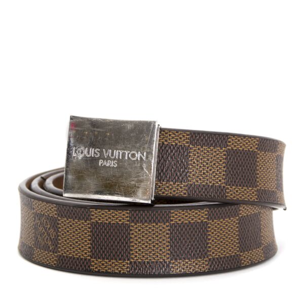 looking for a secondhand Louis Vuitton Damier Belt - size 90