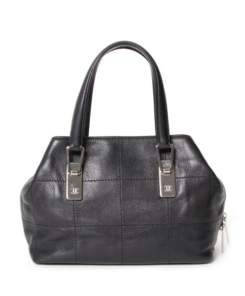 Authentieke tweedehands schoenen beste prijs online winkelen LabelLOV webshop luxe merken Antwerpen