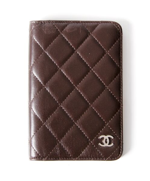 Chanel Brown Lambskin Small Agenda authentic secondhand safe online shopping designer brands high end luxury webshop Antwerp Belgium LabelLOV shopping fashion