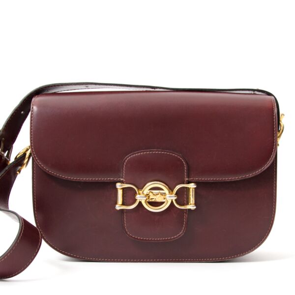 Labellov offers a wide variety of new and secondhand luxurious goods such as handbags, jewelry, clothing, shoes,... Céline Burgundy Shoulder Bag