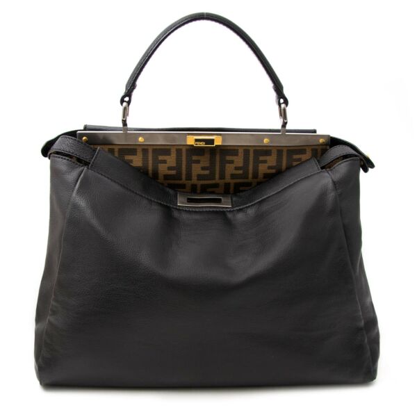 Fendi Black Monogram-Lined Peekaboo Bag 2dehands aan de beste prijs Fendi Black Monogram-Lined Peekaboo Bag