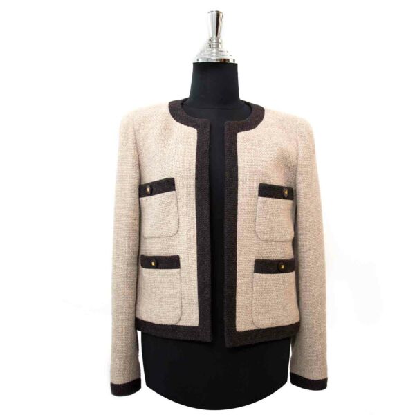 Winkel nu Chanel Woolen Beige - Brown Jacket Size 36 bij Labellov.com