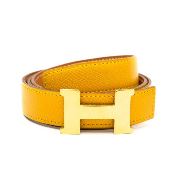 Searching for the perfect Hermès belt? We buy and sell your 100% authentic bags and accessories for the best price. Zoekt u de ideale Hermès riem? Wij kopen en verkopen uw 100% authentieke handtassen en accessoires voor de beste prijs.