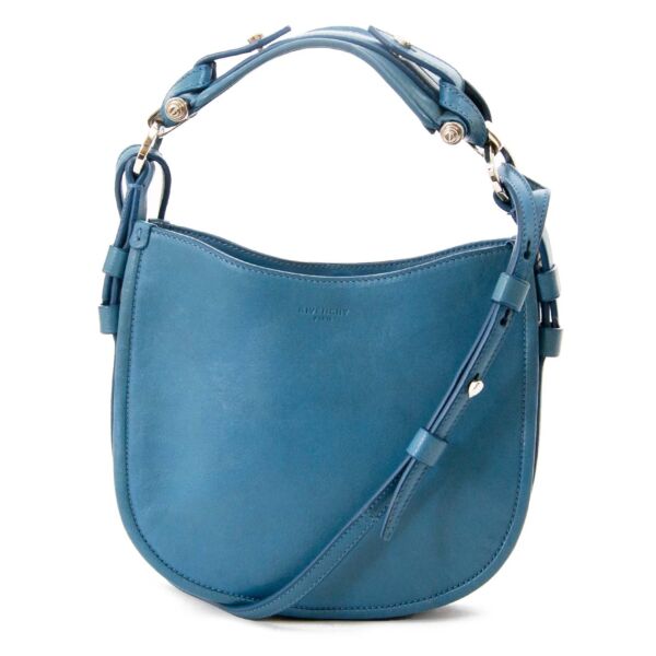 Koop tweedehands authentieke Givenchy Small Blue Obsedia Hobo Bag veilig online bij labellov.com