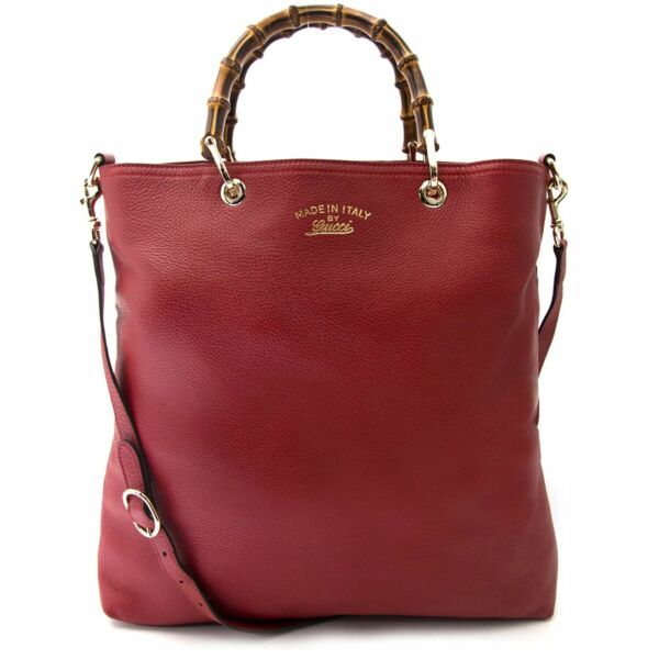 Buy an authentic secondhand Gucci bamboo bags the right price at LabelLOV vintage webshop. Safe and secure online shopping.