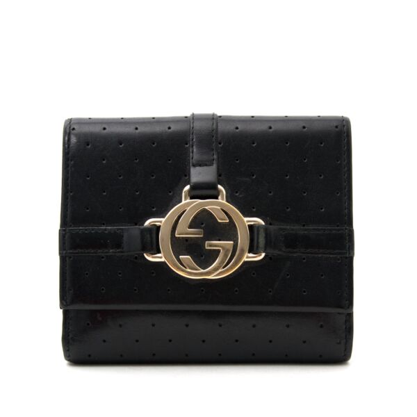 Gucci Black Leather Wallet now online at labellov.com at the best price.
