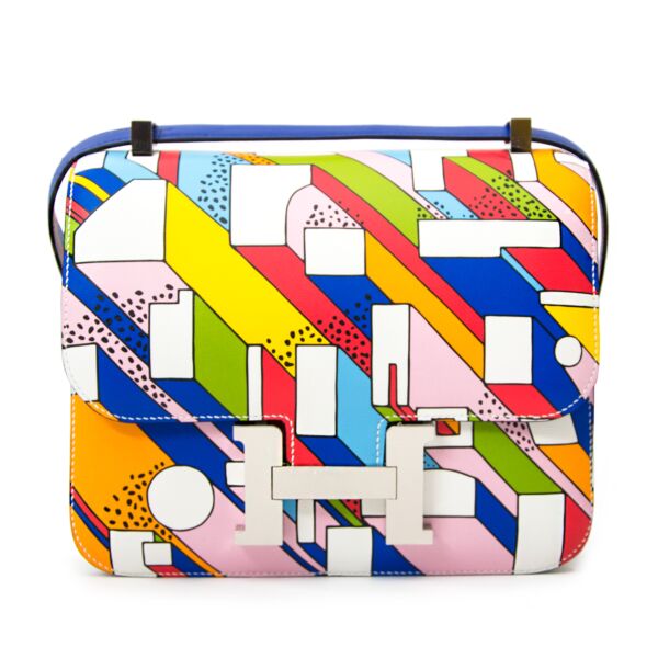 acheter en lligne pour le meilleur prix Hermès Constance 24 Swift On A Summer Day Blanc/Multicolore