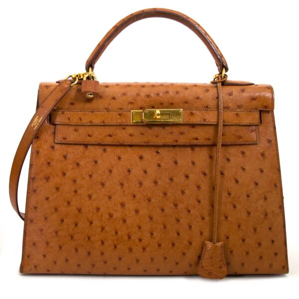 Koop en verkoop uw authentieke Hermès Kelly Ostrich 32 GHW aan de beste prijs bij Labellov in Antwerpen