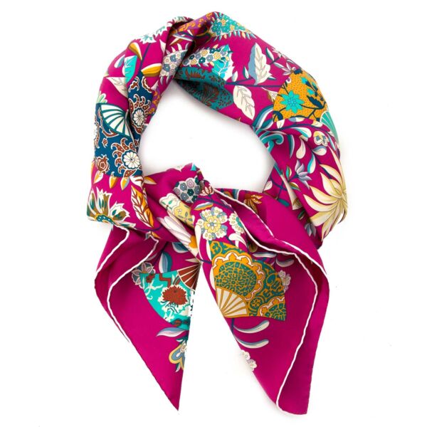 hermes carre fleurs et papillons de tissus scarf now for sale at labellov vintage fashion webshop belgium