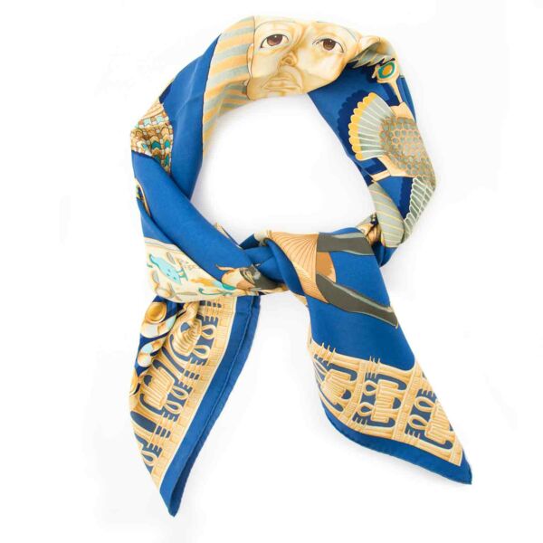 Authentic Hermès Carre de Soie "Tutankhamun" for the best price available online.