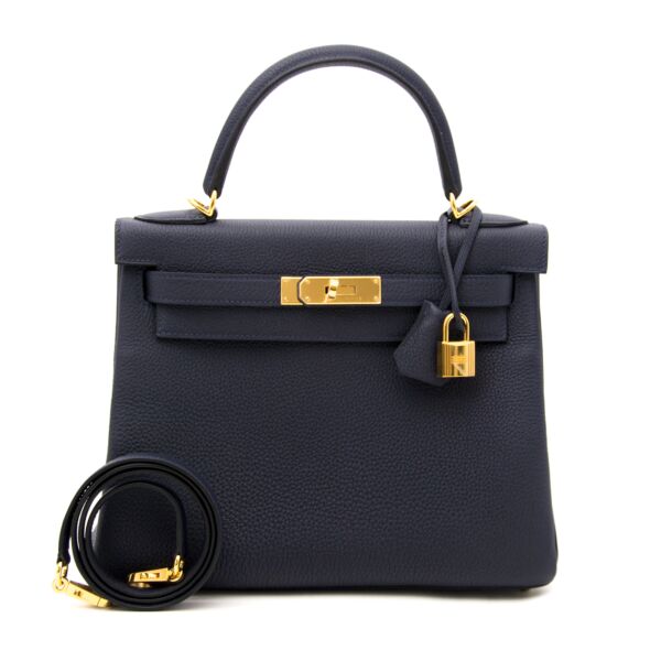 Wij kopen uw handtassen en verkopen ze aan de beste tarieven. Koop en verkoop veilig!