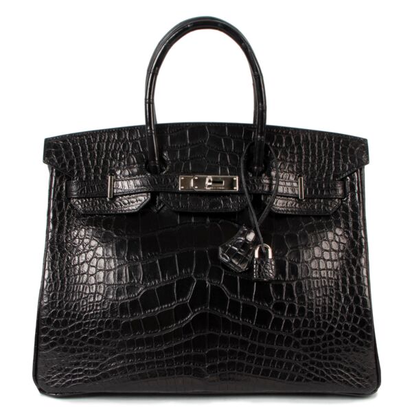 The bag of your dreams in very rare matte Hermès Birkin 35 Black Matte Alligator with palladium hardware is exclusively available at designer luxury webshop Labellov. Worldwide shipping and safe shopping with Labellov collector items and unique Hermes bag