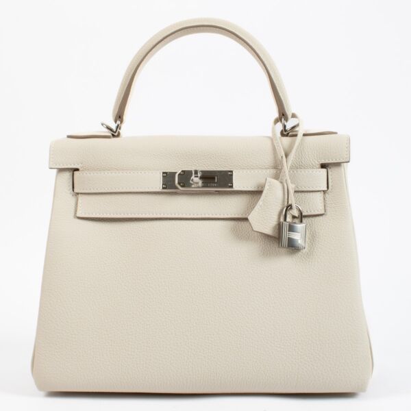 Shop authentic brand new store fresh 2024 Hermès Kelly 28 Craie Togo PHW on www.labellov.com