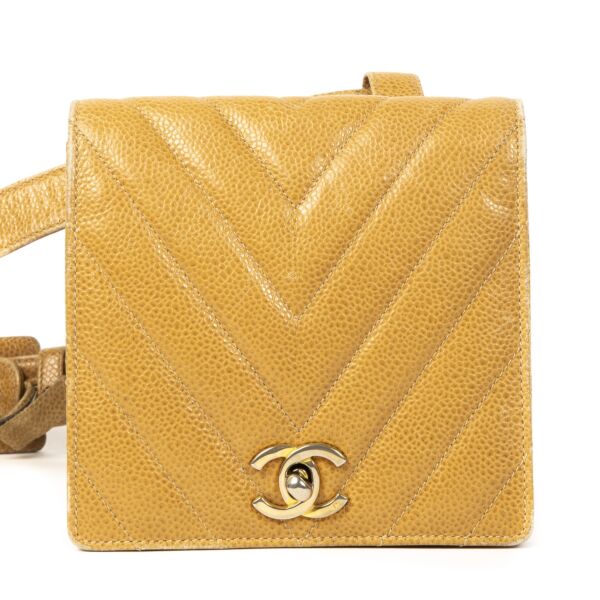 Authentieke Tweedehands Chanel Cognac Leather Square Belt Bag juiste prijs veilig online shoppen webshop luxe merken winkelen Antwerpen België 