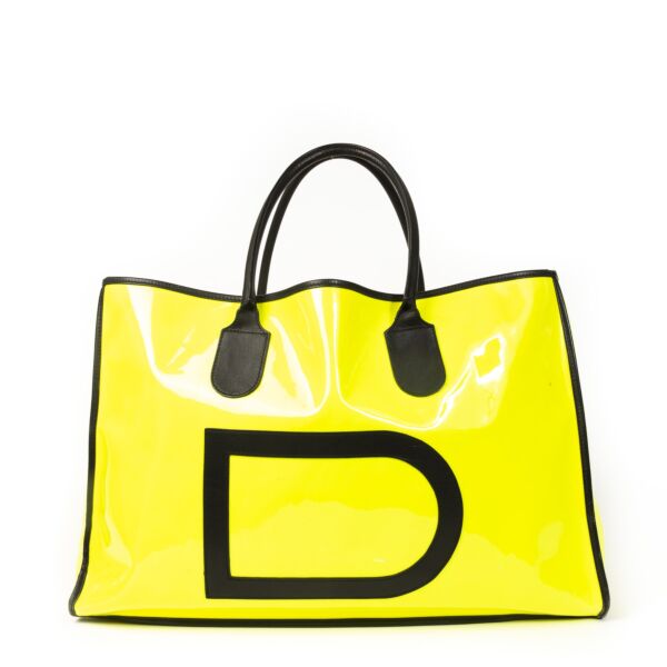 Authentic second-hand vintage Delvaux Taxi Vernis Neon Yellow Travel Bag at online webshop LabelLOV
