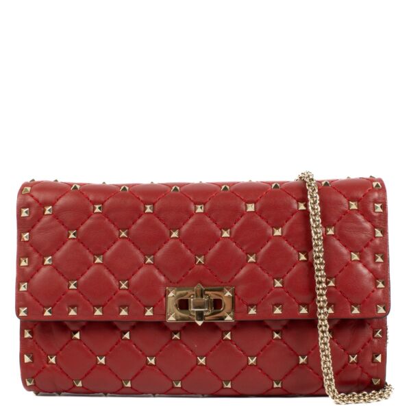 Authentic second hand Valentino Garavani Red Shoulder Bag on Labellov.com
