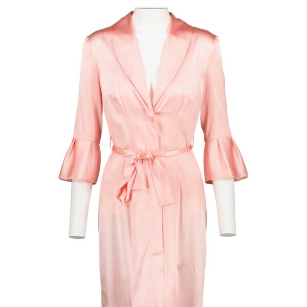 shop 100% authentic second hand La Perla Pink Satin Dress - Size 38 on Labellov.com