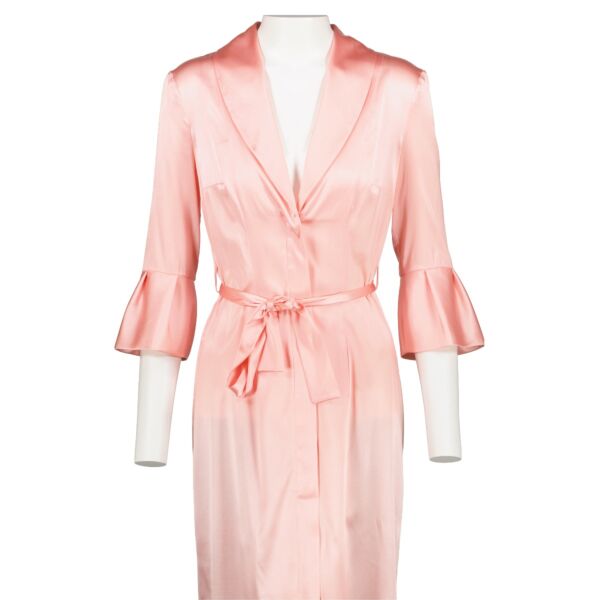 shop 100% authentic second hand La Perla Pink Satin Dress - Size 38 on Labellov.com