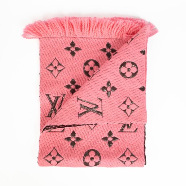 Shop this 100% authentic Louis Vuitton Pink Logomania Scarf at Labellov.com