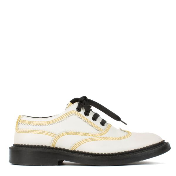 Buy and sell designer shoes deals