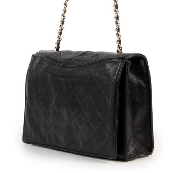Black on black deals chanel bag