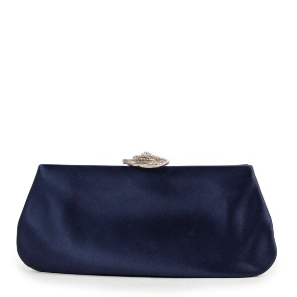 Find this Chanel Blue Clutch in perfect condition at Labellov Antwerp. 