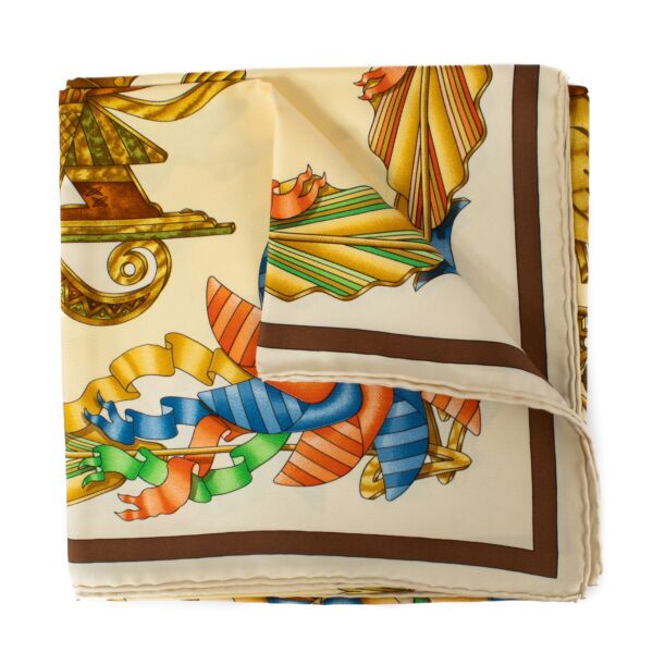 Shop safe online at Labellov in Antwerp, Brussels and Knokke this 100% authentic second hand Hermès Multicolor Les Girouettes Silk Carré 90 Scarf