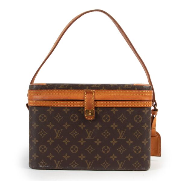 Shop safe online 100% authentic Louis Vuitton Monogram Train Case Vanity Bag at the right price at Labellov in Antwerp.
