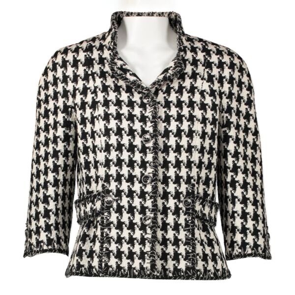 Chanel Pied de Poule Tweed Vest - FR38 for the best price at Labellov secondhand luxury in Antwerp