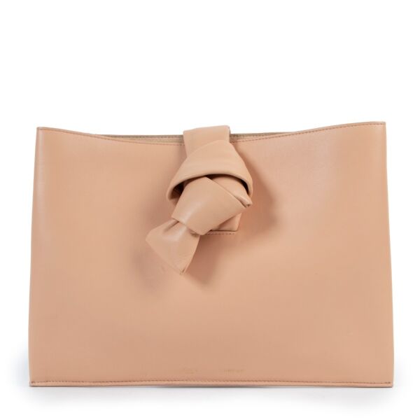 Celine Nude Leather Clutch
Buy this gorgeous Celine Clutch here safely!
