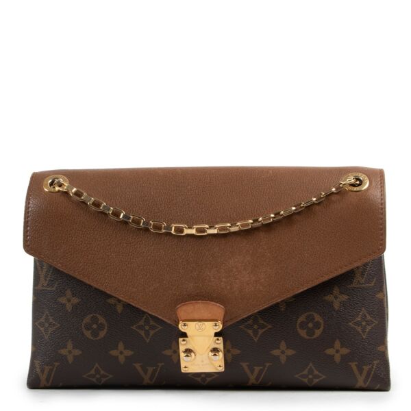 Louis Vuitton Havane Monogram Crossbody  at Labellov online or in store available for a reasonable price and in good condition. Get them now!