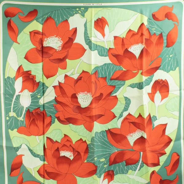 Hermès Green Fleurs De Lotus Silk Carré 90 Scarf