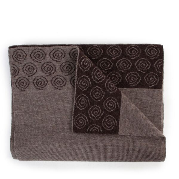 Shop safe online authentic second hand Delvaux Brown Merino Wool Scarf And Beanie in very good condition at Labellov.com.