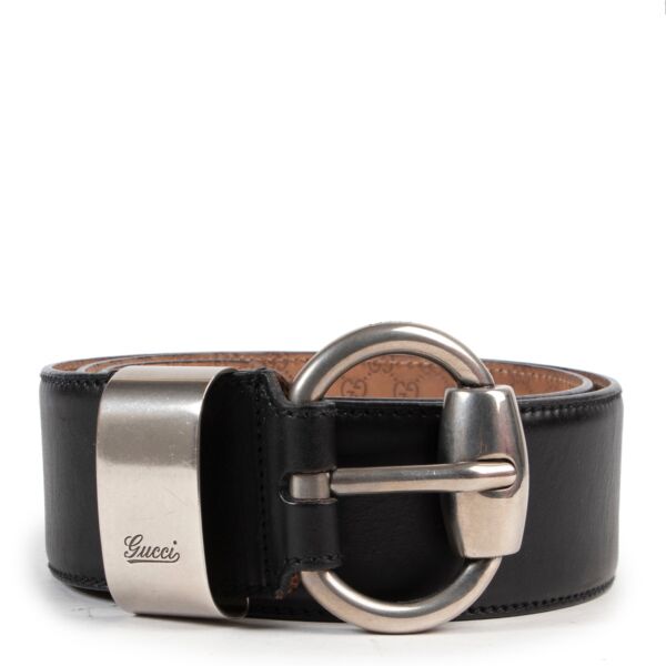 Shop safe online an authentic second hand Gucci Black Leather Belt in Size 42 in very good condition at the right price.