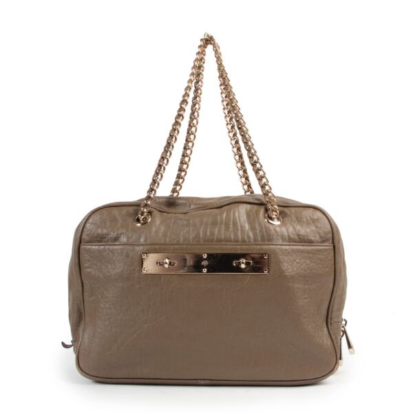 Buy online Mulberry Green Shoulder Bag in a safe way. Shop Mulberry Green Shoulder Bag online safely. Buy authentic second hand Mulberry Green Shoulder Bag online in a safe way.