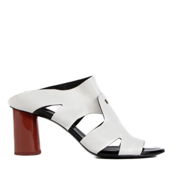 Shop now your favourite 100% authentic Proenza White Leather Heels - Size 41