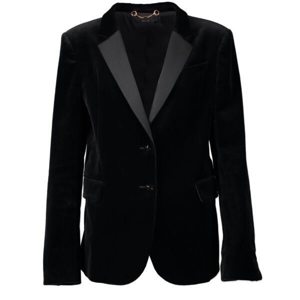 Shop safe online 100% authentic second hand Gucci Black Velvet Jacket in size 44 at the right price at Labellov in Antwerp in very good, excellent condition.
