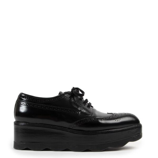 shop safe online at Labellov in Antwerp this 100% authentic second hand Prada Black Platform Brogues - Size 40