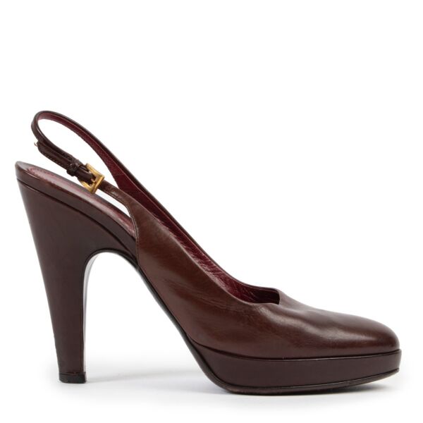 Shop safe online at Labellov in Antwerp this 100% authentic second hand Prada Burgundy Slingback Heels - Size 37,5